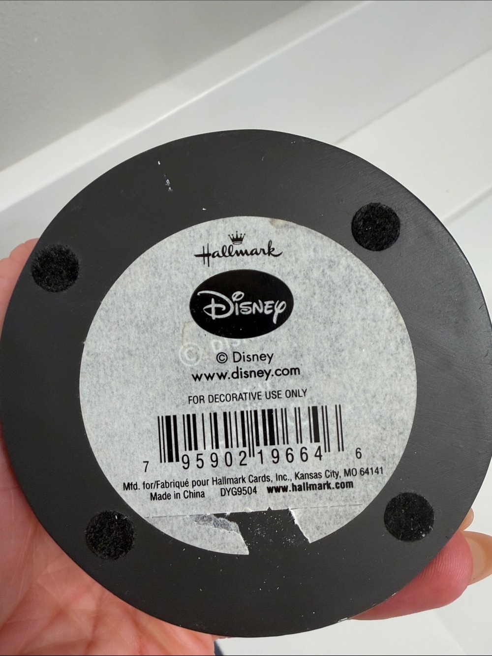 Hallmark Disney Mickey and Minnie Mouse "Happily Ever After" Figurine - Picture 5 of 6